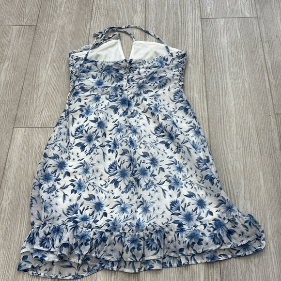 Lulus Stunning Shine White Floral Print Halter Blue white Mini Dress size small - Picture 5 of 14